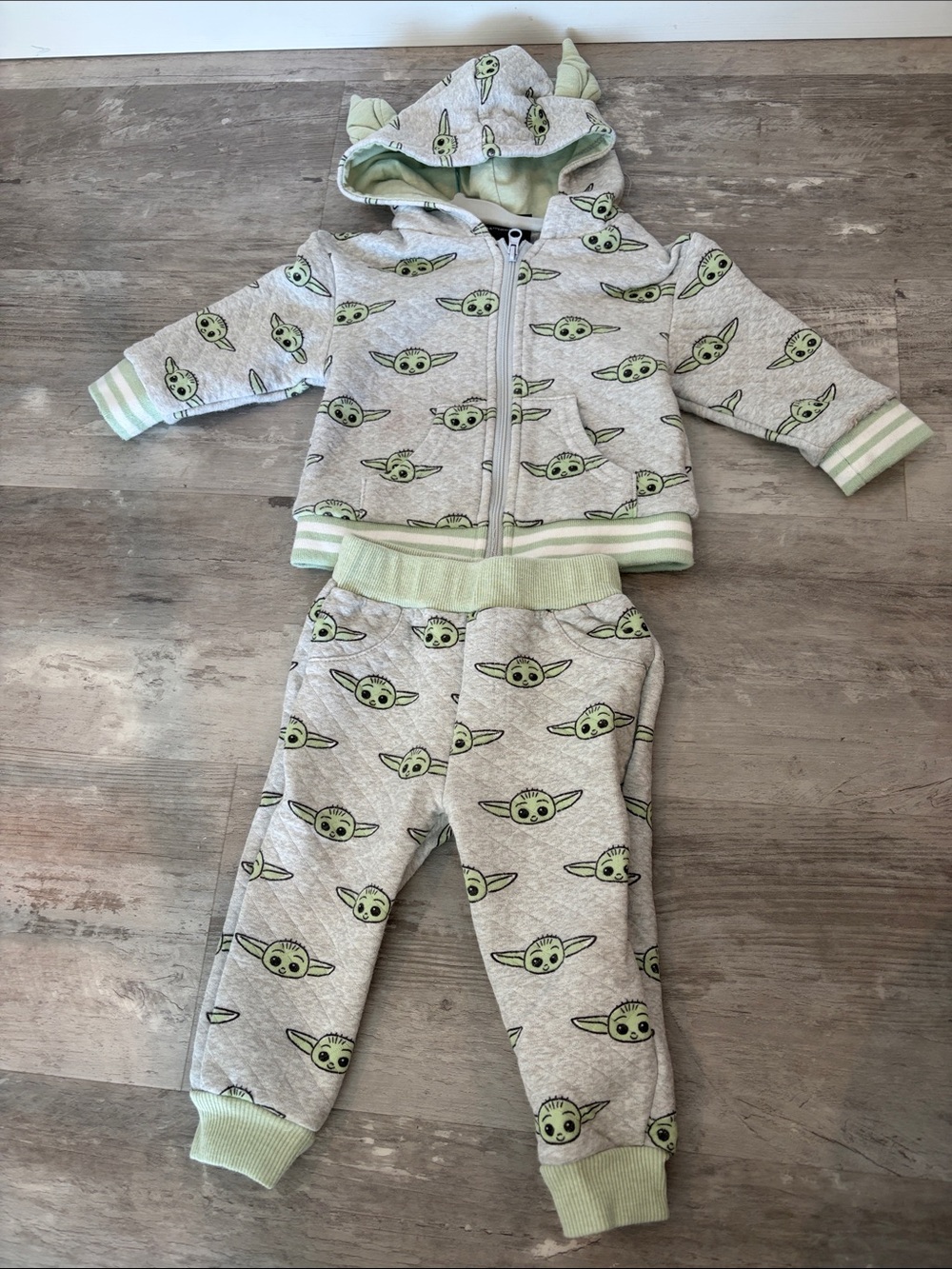 Grey Baby Yoda Print Hooded set